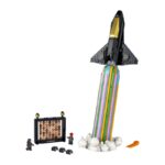 Конструктор LEGO 10391 ICONS Над луной с Фарреллом Уильямсом